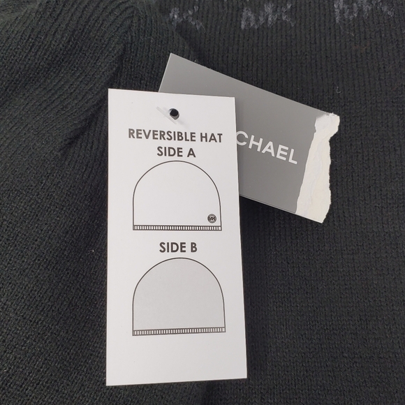 NWT MICHAEL KORS REVERSIBLE HAT & SCARF GIFT SET BLACK & GREY MK LOGO WOMEN OS - Picture 3 of 13